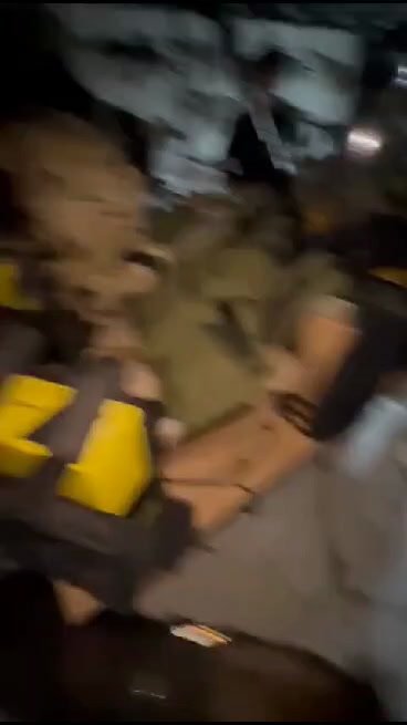 Armi e munizioni nel tunnel di Hamas sotto l’ospedale di Al Shifa