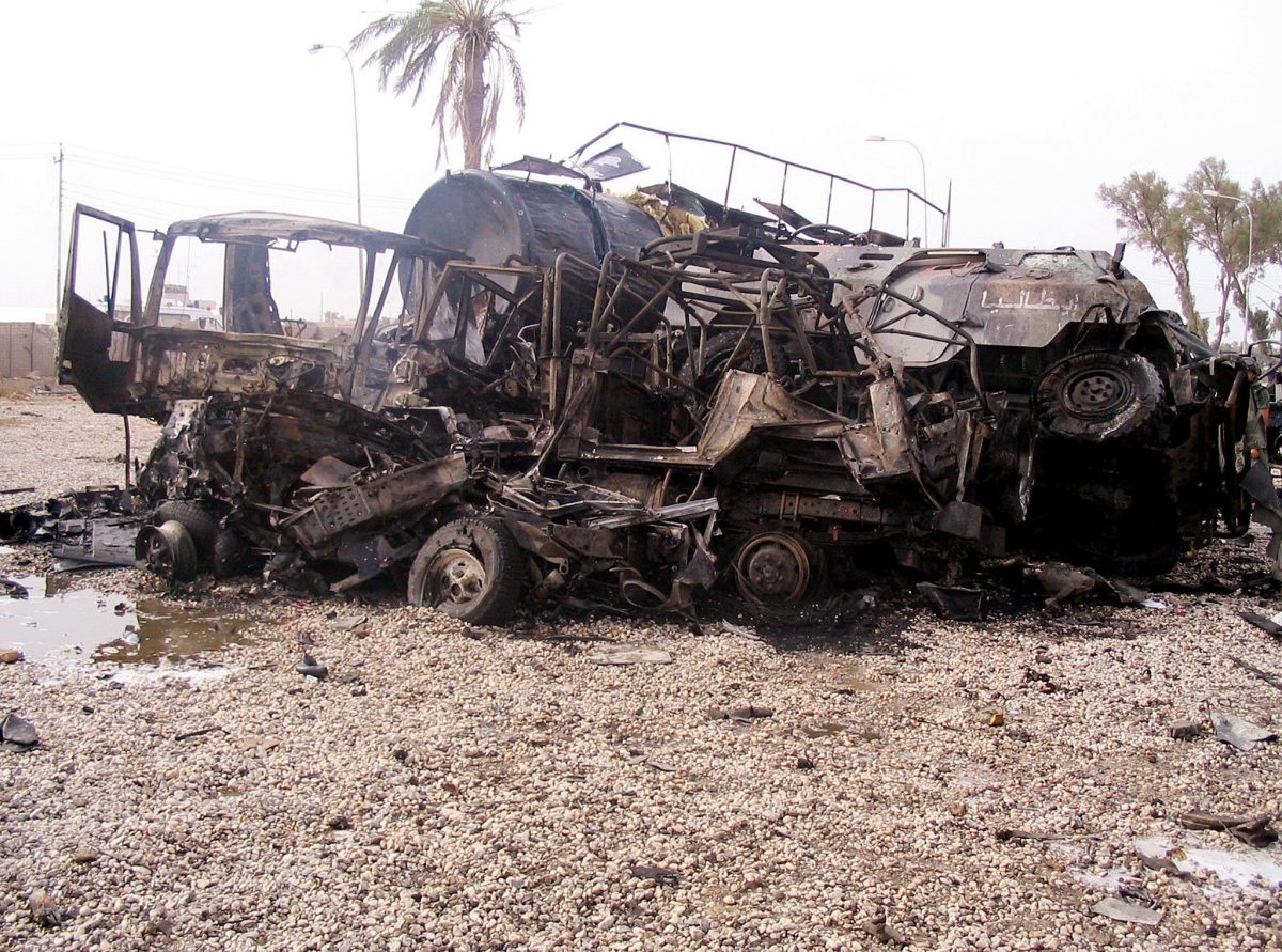 Galleria foto '12 novembre 2003, attentato alla base dei Carabinieri di Nassiriya | foto' - foto 6