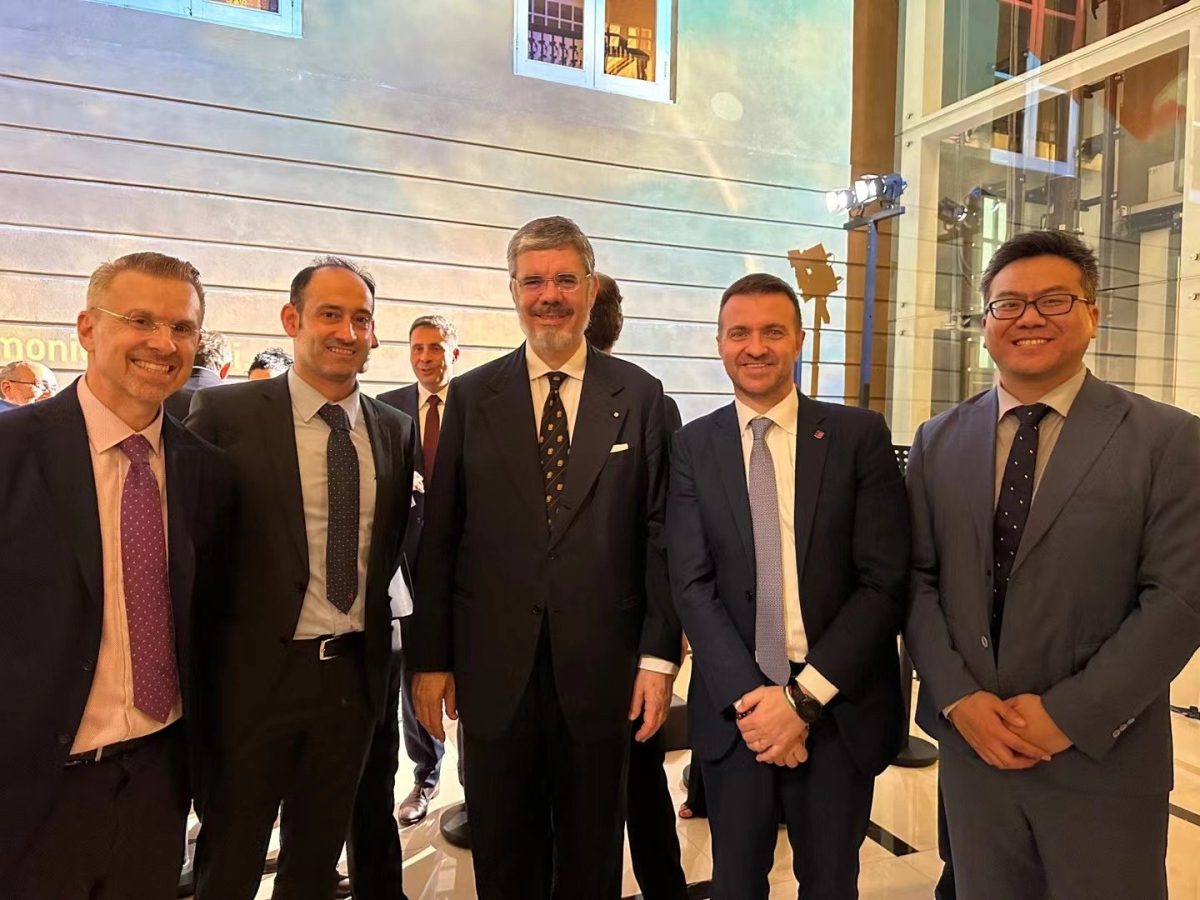 Galleria foto 'Intervista esclusiva all’Ambasciatore d’Italia in Cina, Massimo Ambrosetti' - foto 4