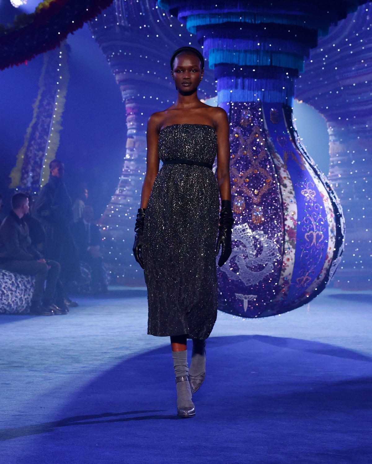 Galleria foto 'I suggerimenti dalle passerelle per il look di Capodanno 2023' - foto 21