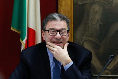 Giorgetti: «Non ho mai detto che avremmo ratificato il Mes»