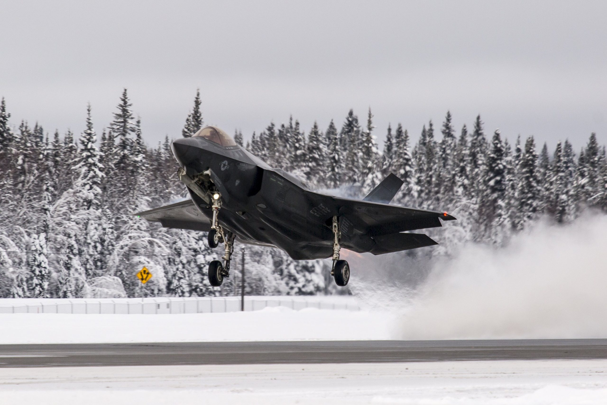 Praga firma per gli F-35