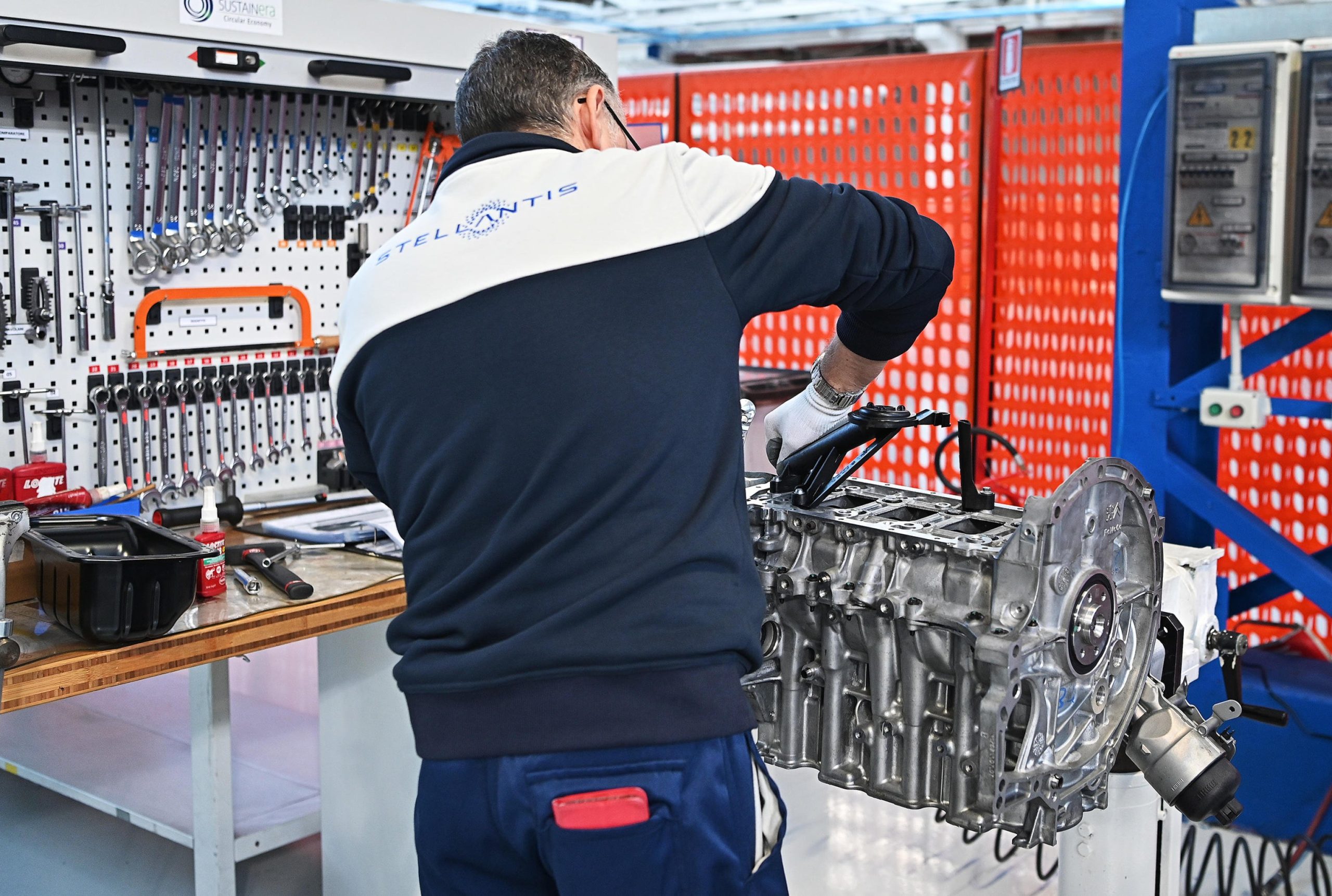 Istat: Pil del 2023 al +0,7%