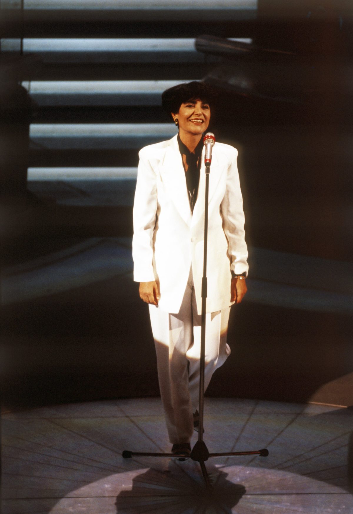 Galleria foto 'Sanremo: la storia del Festival raccontata attraverso dieci outfit iconici' - foto 6