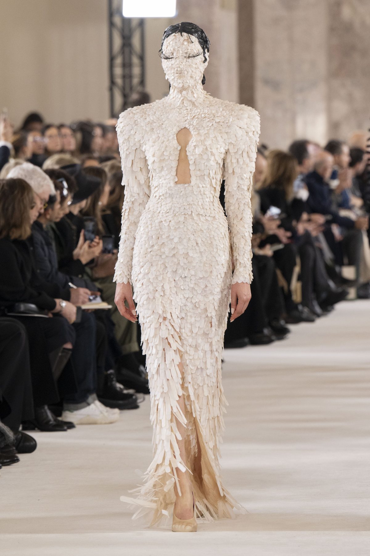 Galleria foto 'L’haute couture di Schiaparelli, tra contrasti e richiami al Texas' - foto 11