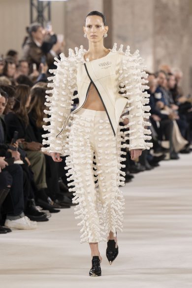 L’haute couture di Schiaparelli, tra contrasti e richiami al Texas