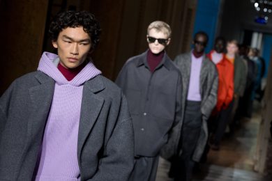 Paris Fashion Week: azzurro Valentino