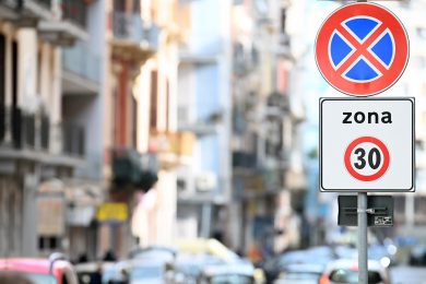 Bologna, prima città a 30km/h da “la Grassa” a “la Lenta”