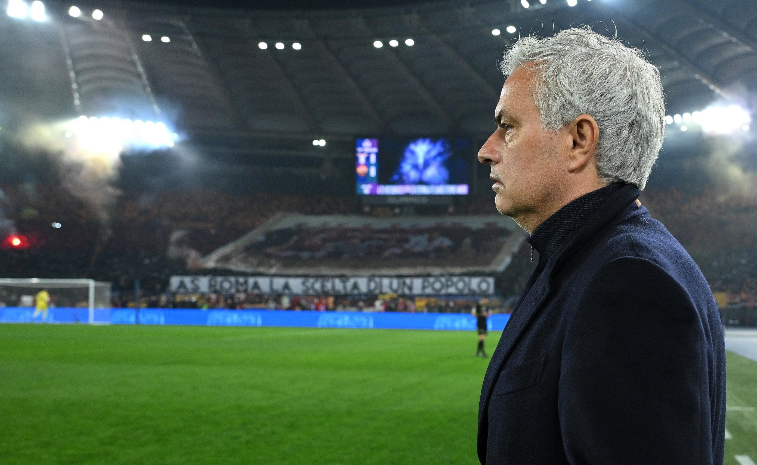 Clamoroso: la Roma ha esonerato Mourinho Clamoroso: la Roma ha esonerato Mourinho