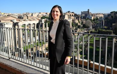 Doveva rottamare il Pd, invece sono i «dem» che stanno rottamando elly Schlein