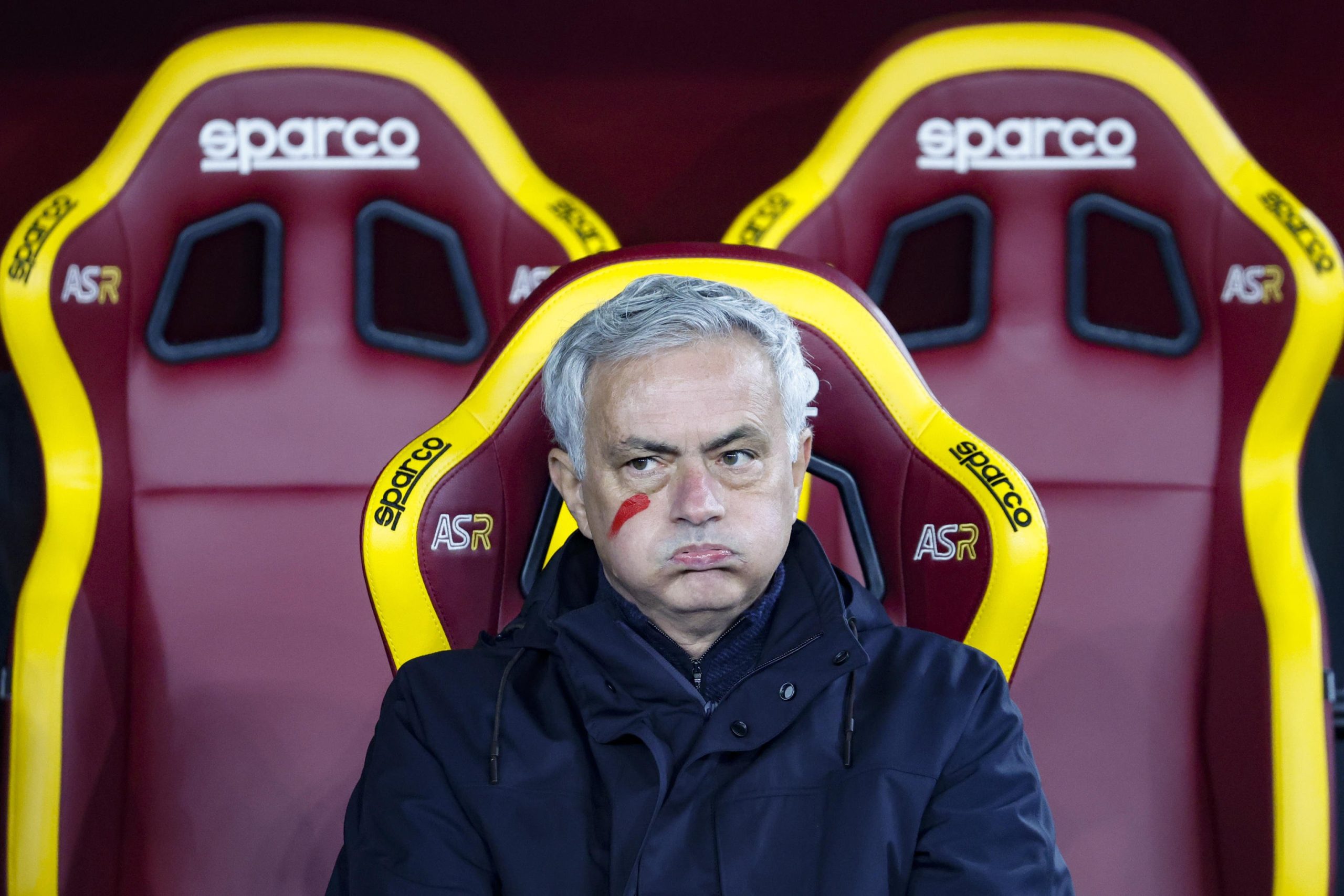 Mourinho flop alla Roma, ma non merita una fine così