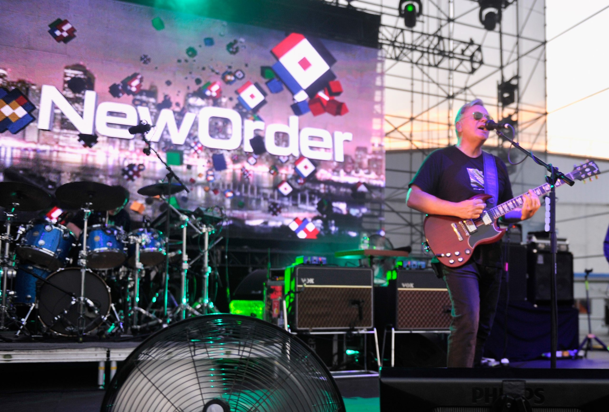 “Blue Monday”: il brano cult che rende felice il giorno più triste dell’anno