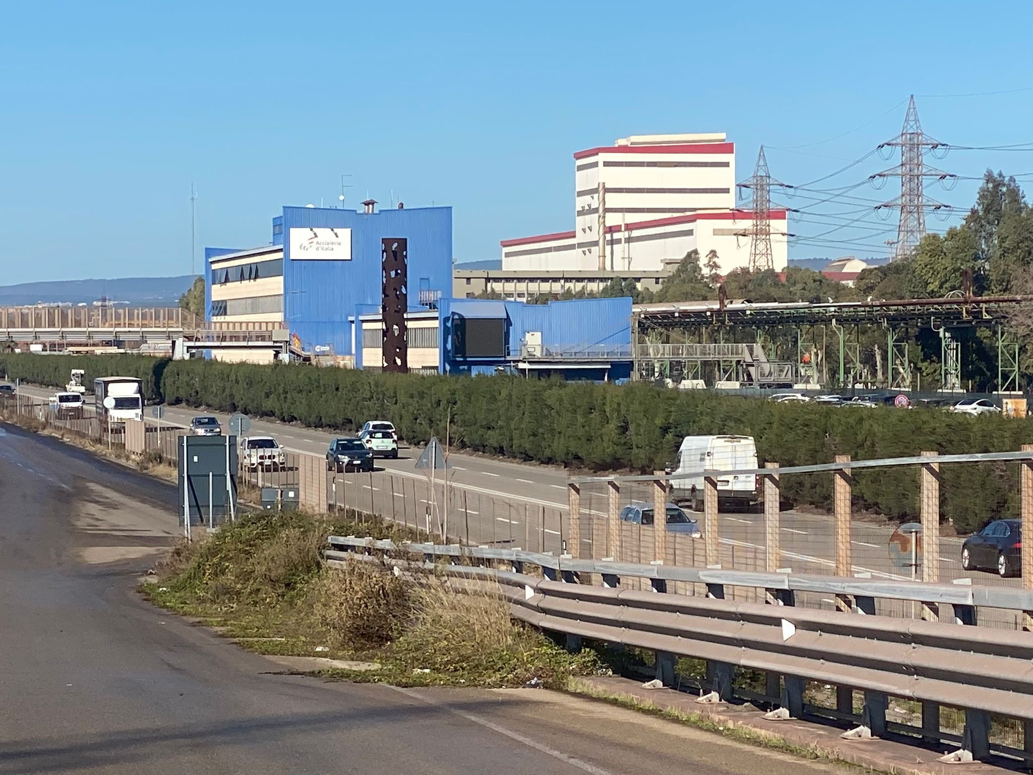 Taranto attende rassegnata di conoscere il destino suo e dell’Ilva
