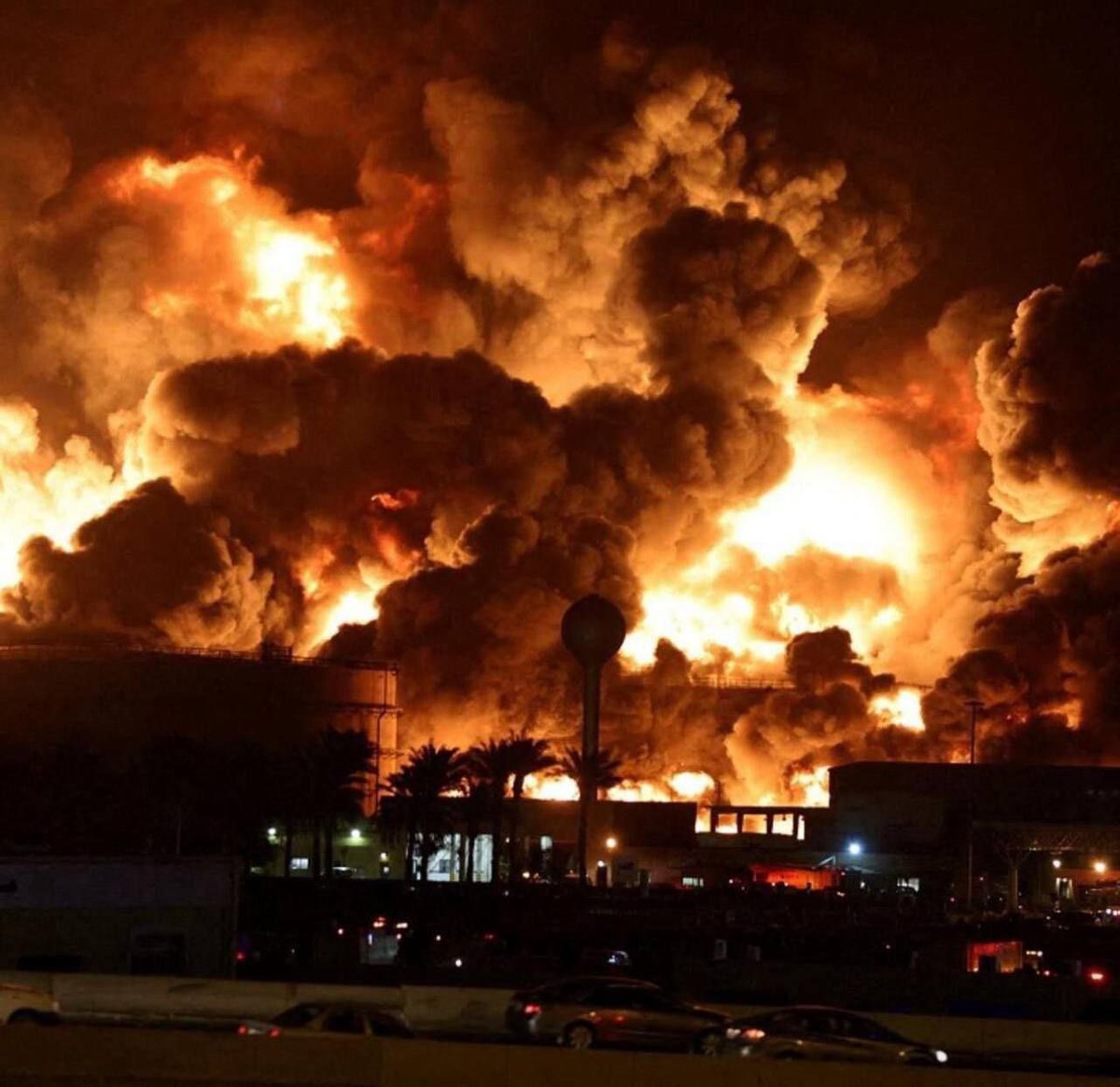 Usa e Gb attaccano basi Houthi nello Yemen Usa e Gb attaccano basi Houthi nello Yemen