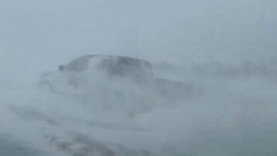 Texas, forte bufera di neve sull’autostrada 385 a Vega