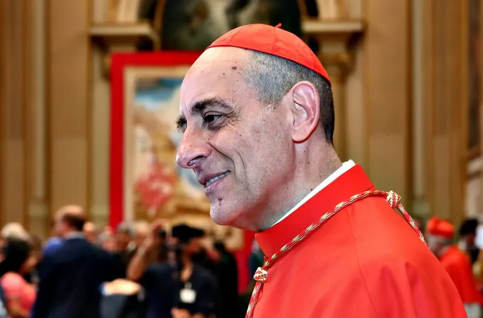 Il libro porno del cardinale che benedice le coppie gay