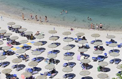 L’Ue analizzerà attentamente il ddl concorrenza: focus su ambulanti e balneari