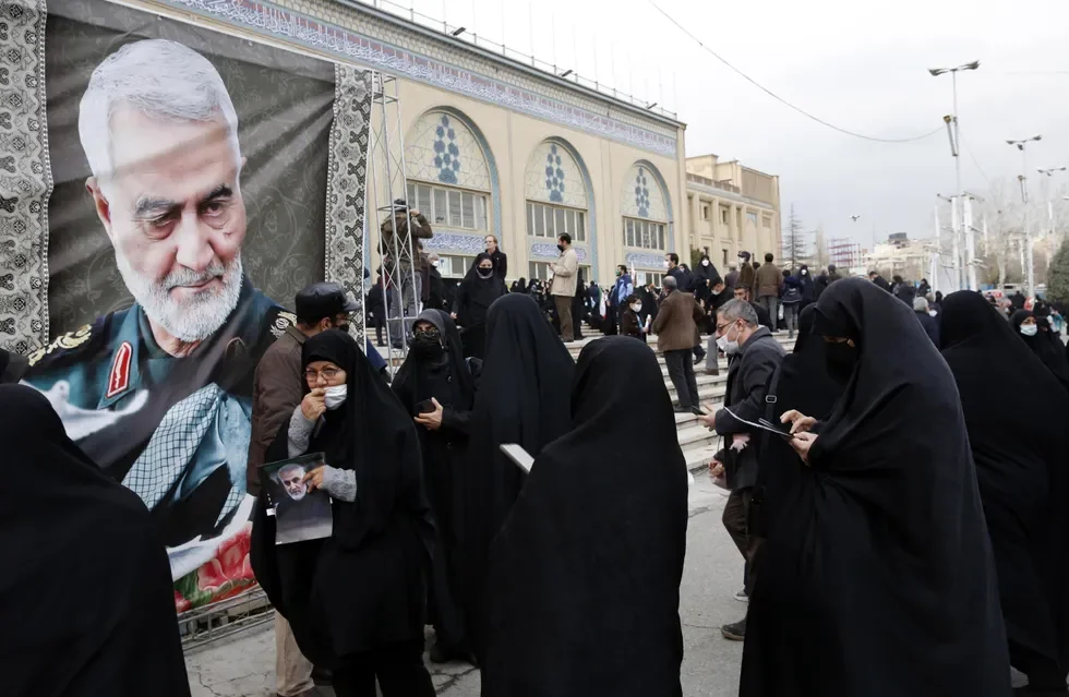 Iran, attentato vicino al cimitero di Soleimani. Decine di morti e feriti Iran, attentato vicino al cimitero di Soleimani. Decine di morti e feriti