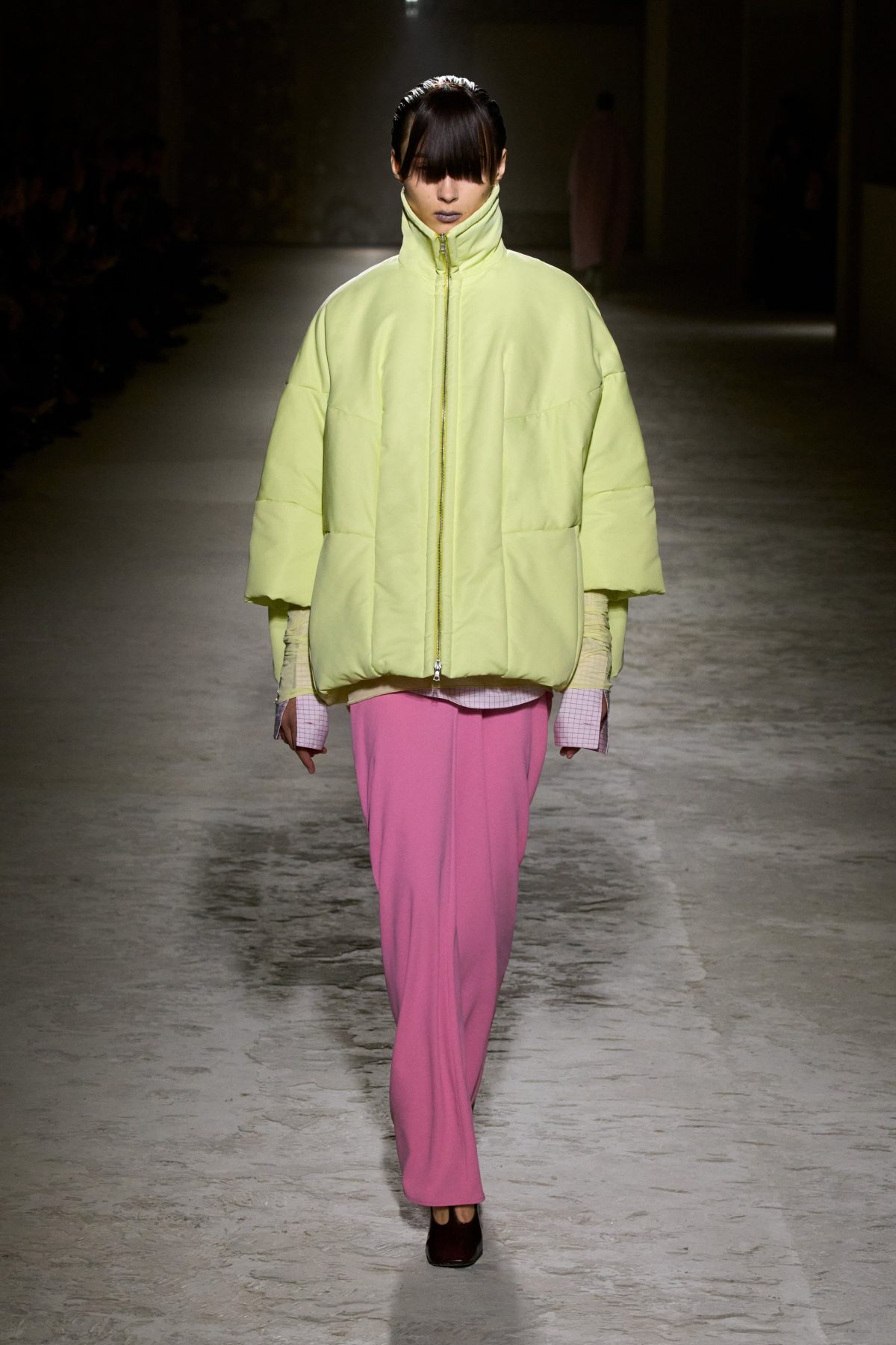 Galleria foto 'Paris Fashion Week, denim e pelle protagonisti in passerella' - foto 3