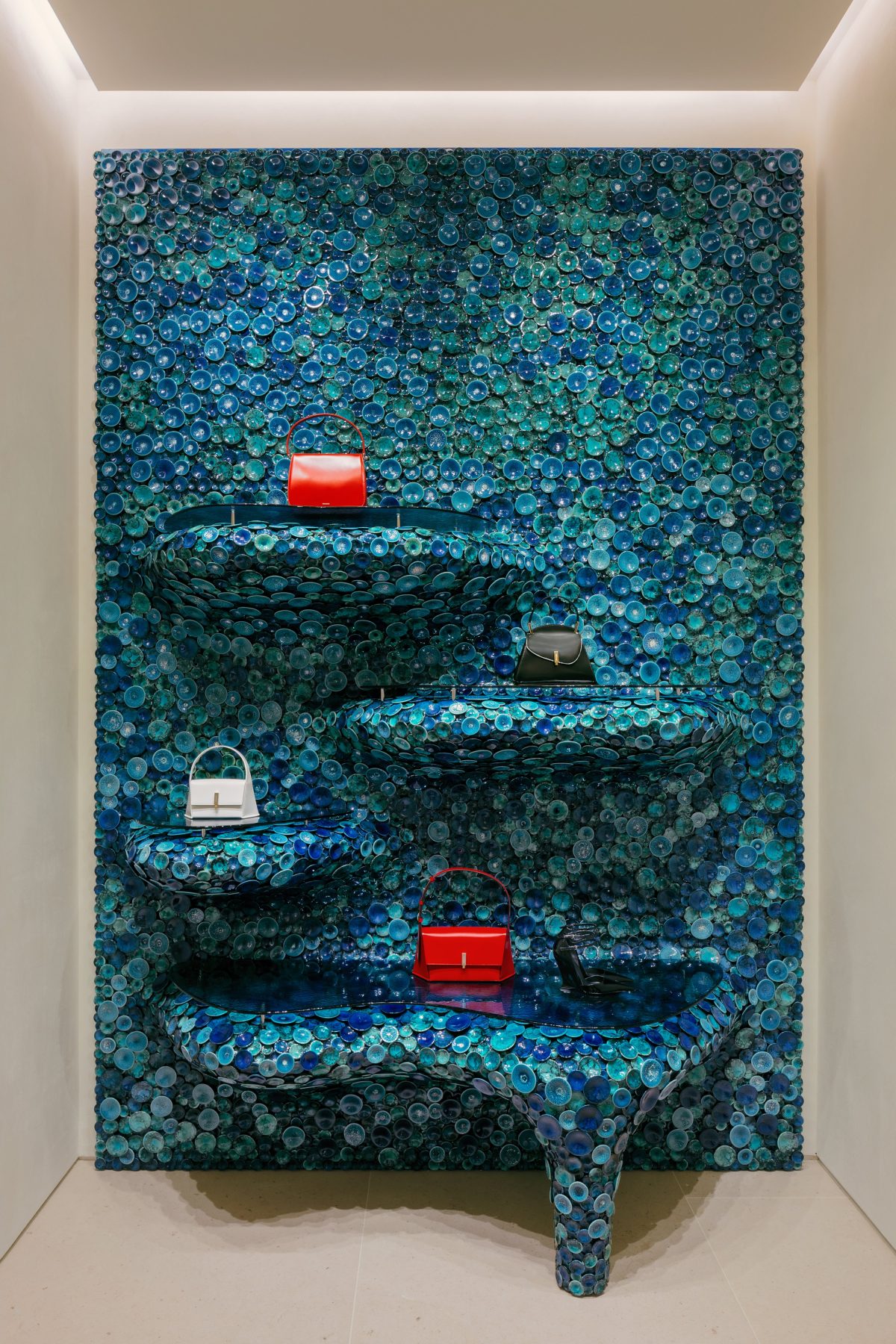 Galleria foto 'Ferragamo riapre la sua boutique in Montenapoleone' - foto 4