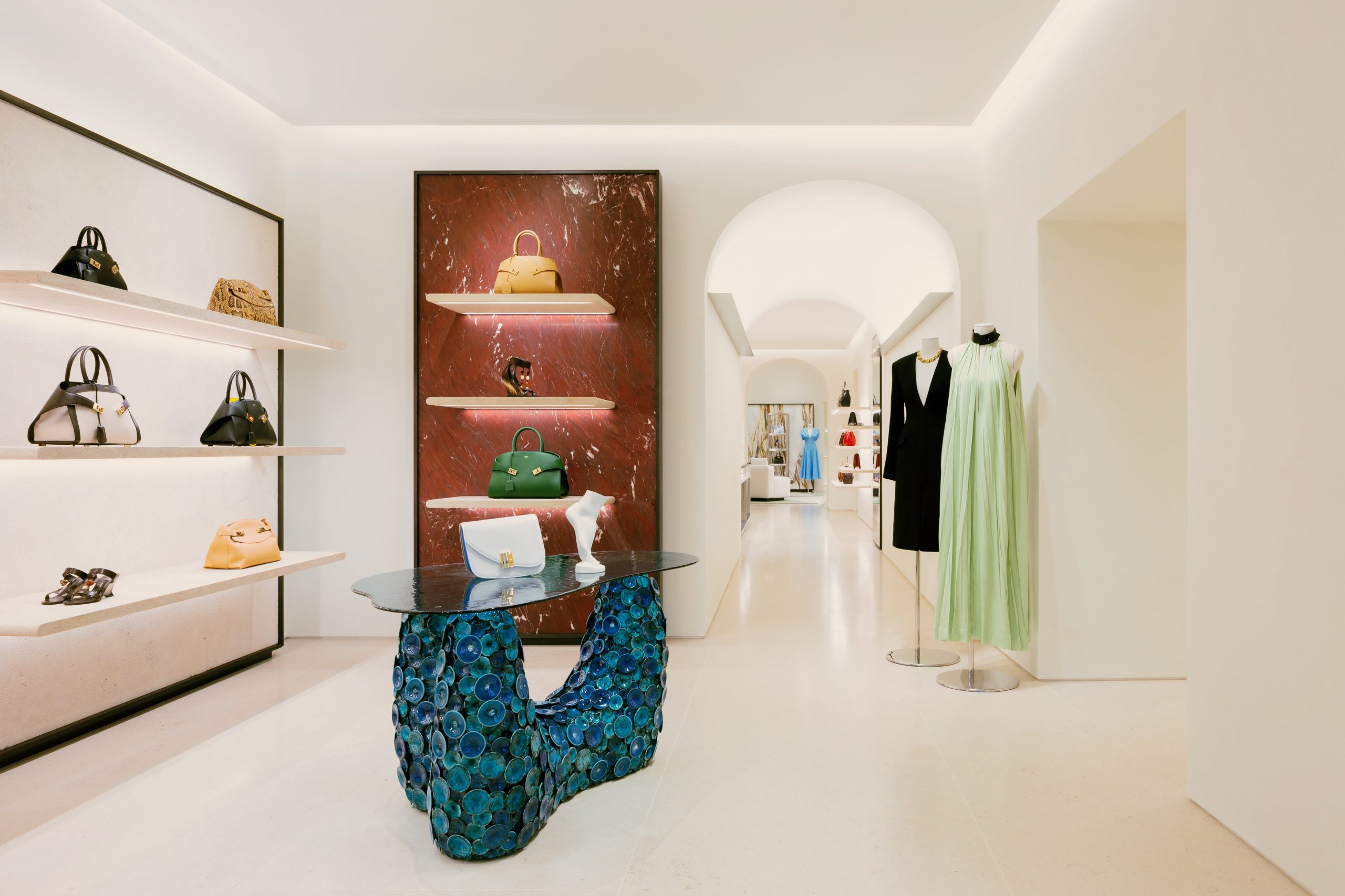 Ferragamo riapre la sua boutique in Montenapoleone