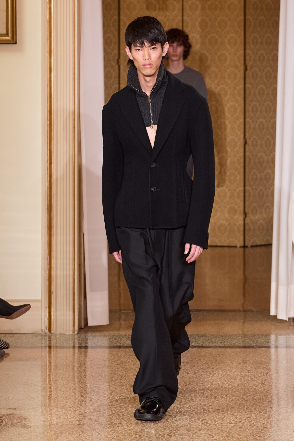 Galleria foto 'Colori inaspettati, nuove silhouette e molto altro alla Milano Fashion Week' - foto 13