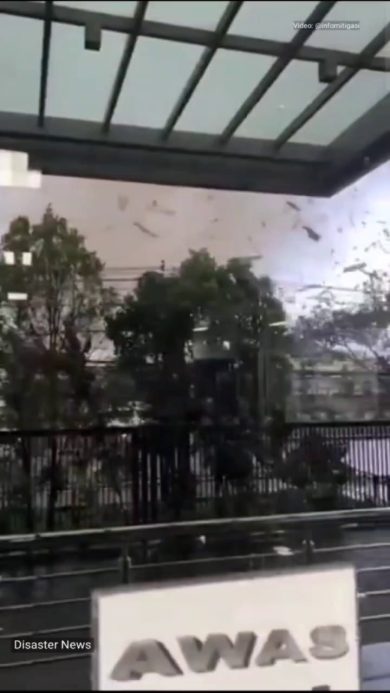 Violento tornado in Indonesia: case distrutte e feriti | video