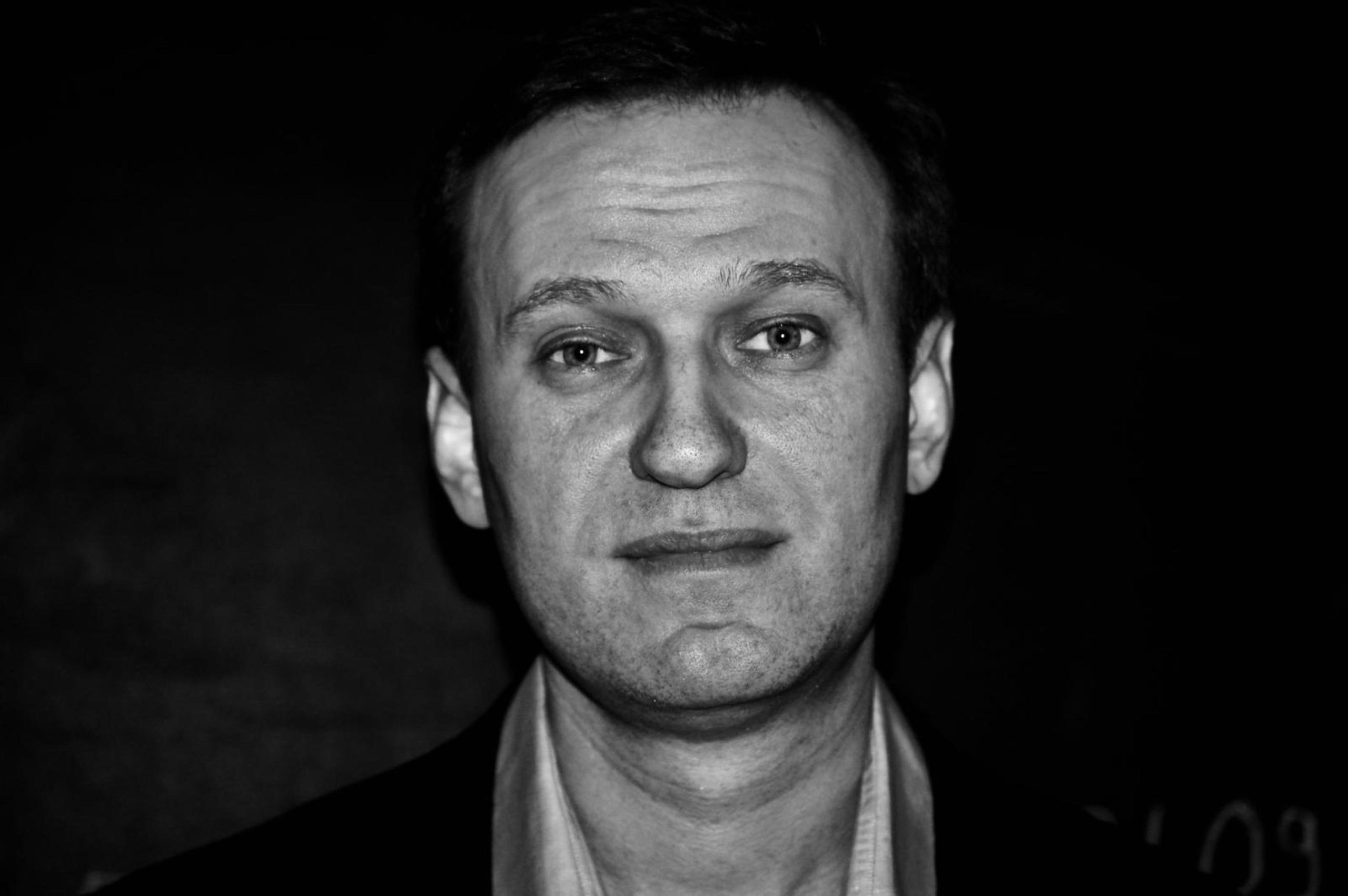 La morte di Navalny ci racconta la differenza tra un regime vero e quello (italiano) inventato