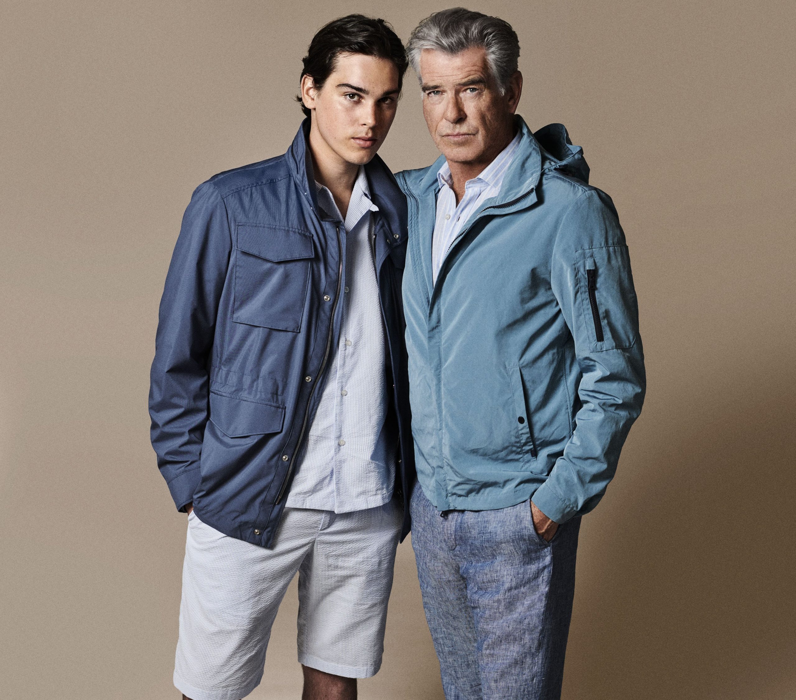 Pierce Brosnan è protagonista, insieme al figlio, della nuova campagna Paul & Shark Pierce Brosnan è protagonista, insieme al figlio, della nuova campagna Paul & Shark