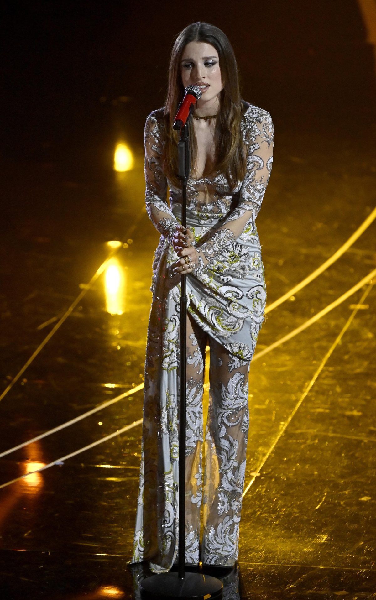 Galleria foto 'Tutti i look di Sanremo 2024' - foto 74