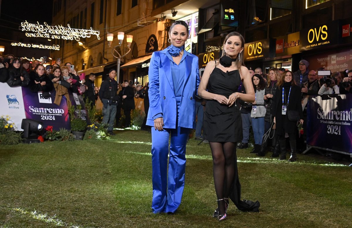 Galleria foto 'I primi look di Sanremo 2024 sfoggiati sul Green Carpet' - foto 18