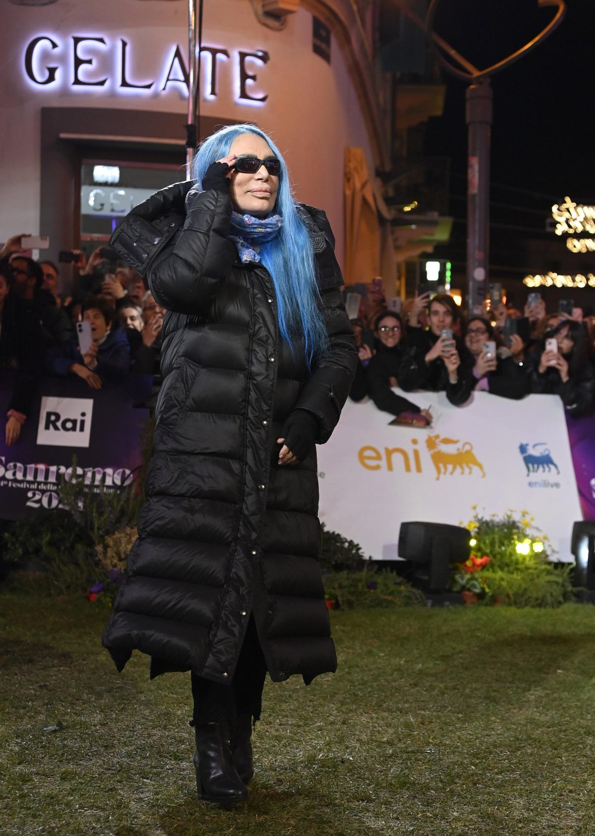 Galleria foto 'I primi look di Sanremo 2024 sfoggiati sul Green Carpet' - foto 31