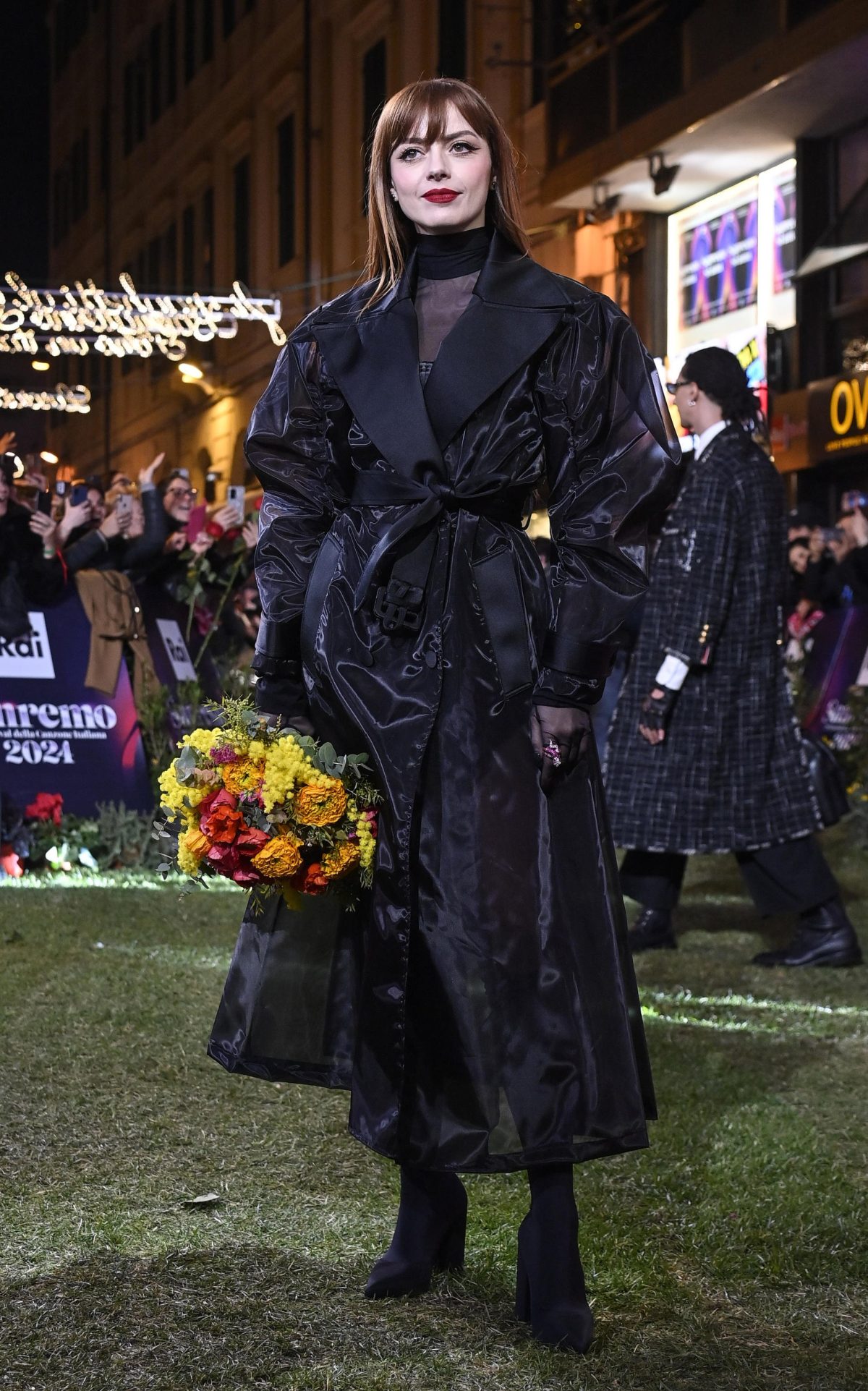 Galleria foto 'I primi look di Sanremo 2024 sfoggiati sul Green Carpet' - foto 8