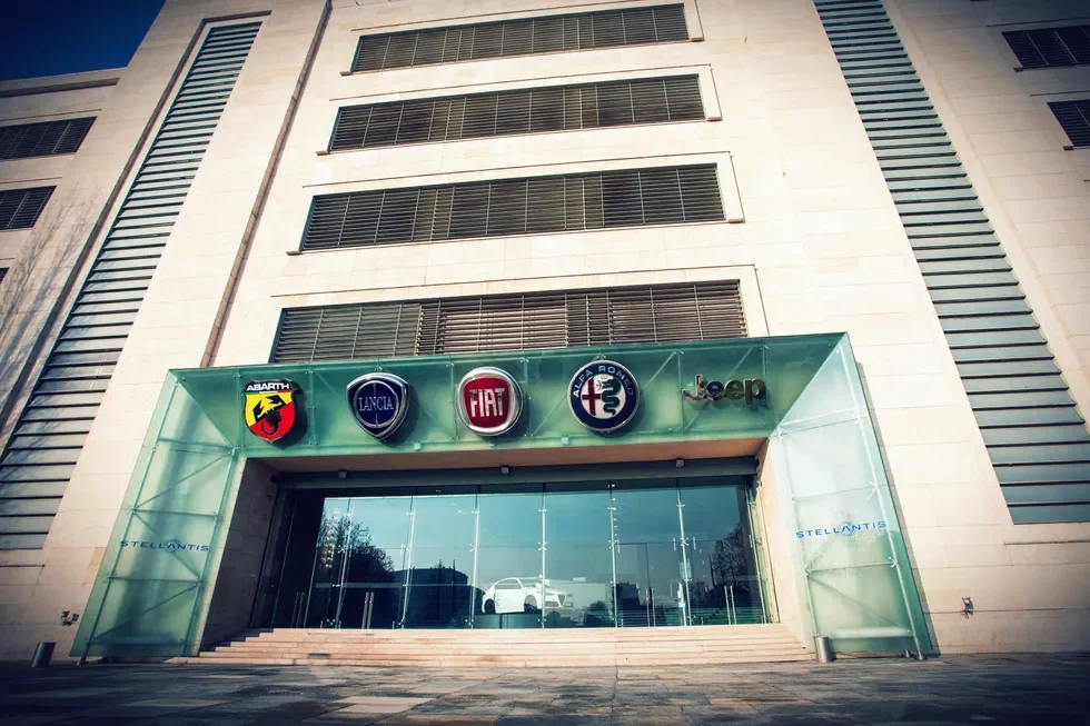 Il ricatto degli Agnelli