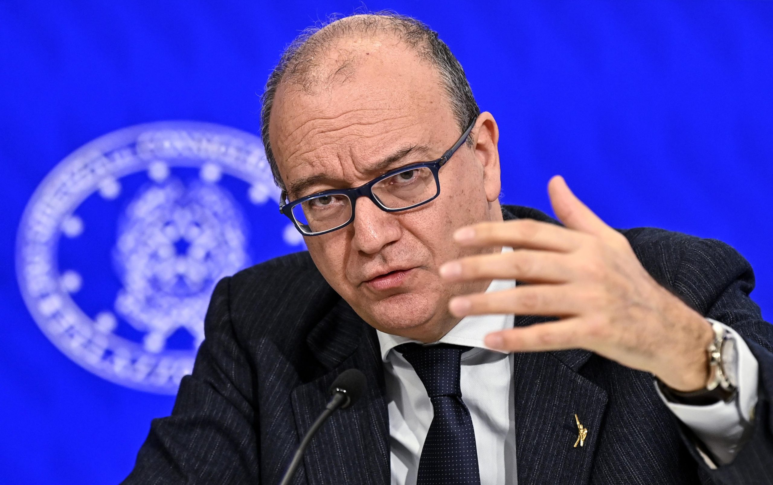 Le sacrosante parole di Valditara, il ministro realista