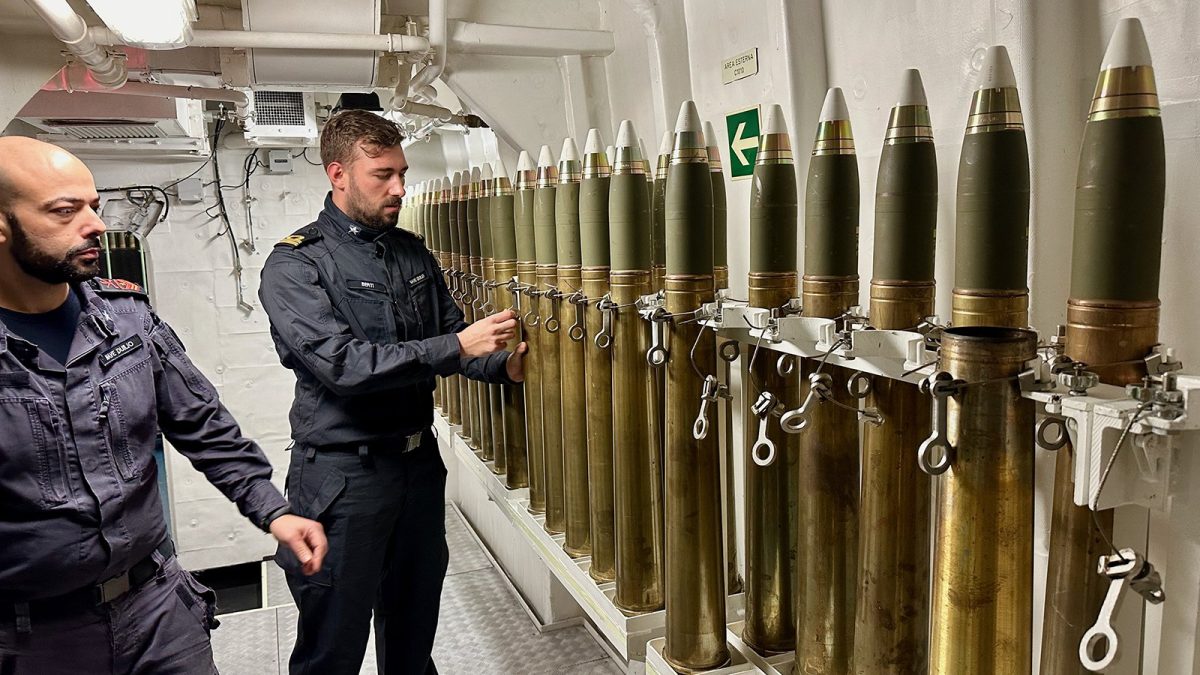 Galleria foto 'Missione Mar Rosso, Panorama è salito a bordo della nave Caio Duilio' - foto 5