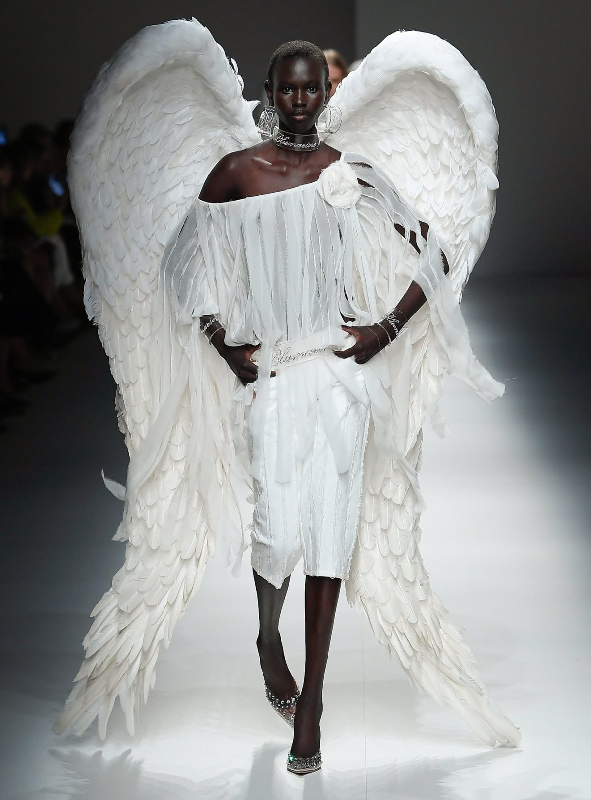 Galleria foto 'Le frange sono le protagoniste di stile della Primavera 2024' - foto 14