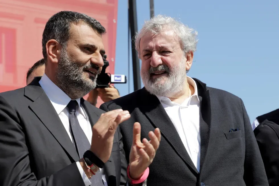 Per difendere Decaro, Emiliano confessa la trattativa Pd-mafia Per difendere Decaro, Emiliano confessa la trattativa Pd-mafia