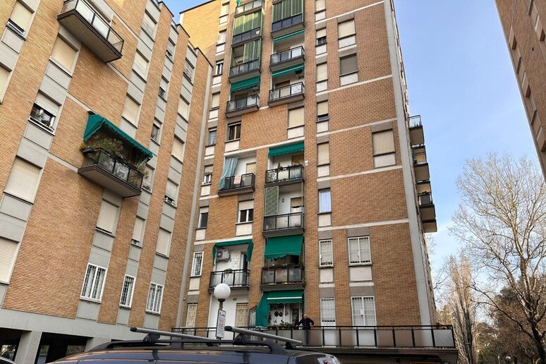 Bologna, incendio in un appartamento. Morta una donna ed i tre figli Bologna, incendio in un appartamento. Morta una donna ed i tre figli