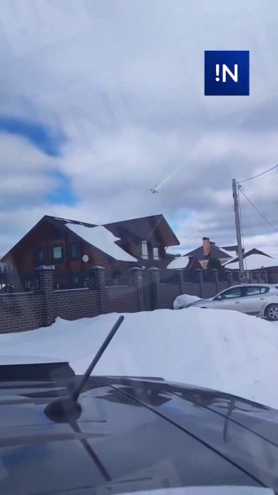 Incidente ad aereo militare da trasporto russo che si schianta al suolo | video