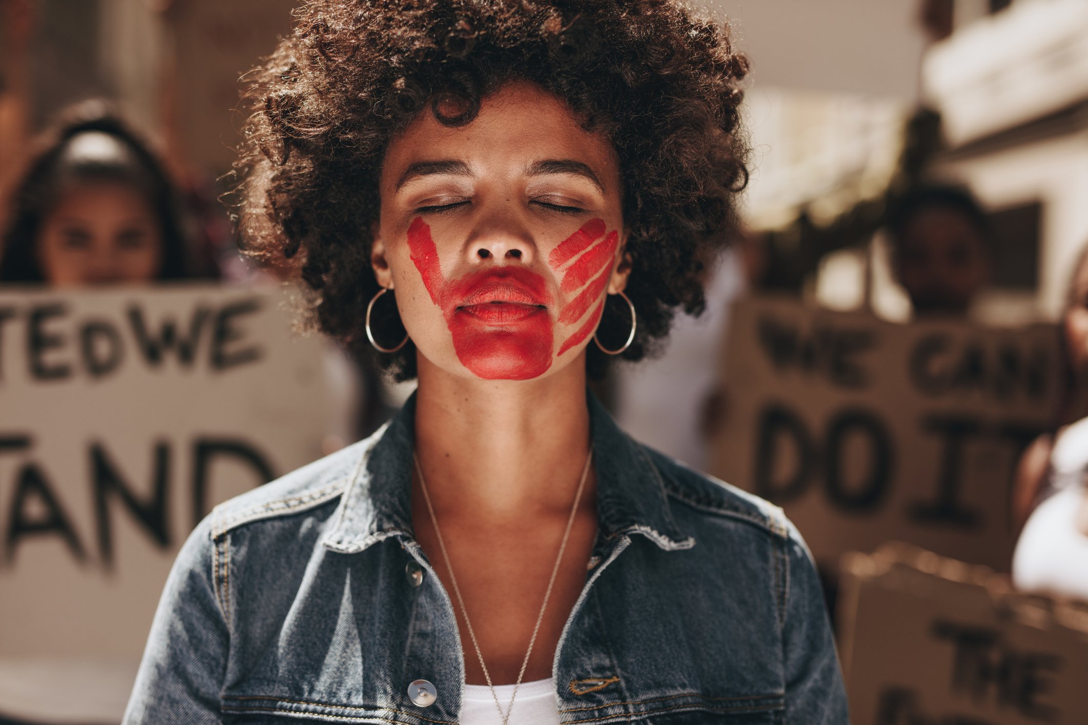 Femminicidi, il 2024 celebra le donne con il record di morti nei primi due mesi dell’anno