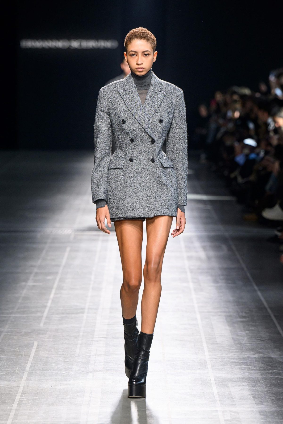 Galleria foto 'Sfilate Milano donna, l’equilibrio sopra la follia' - foto 11