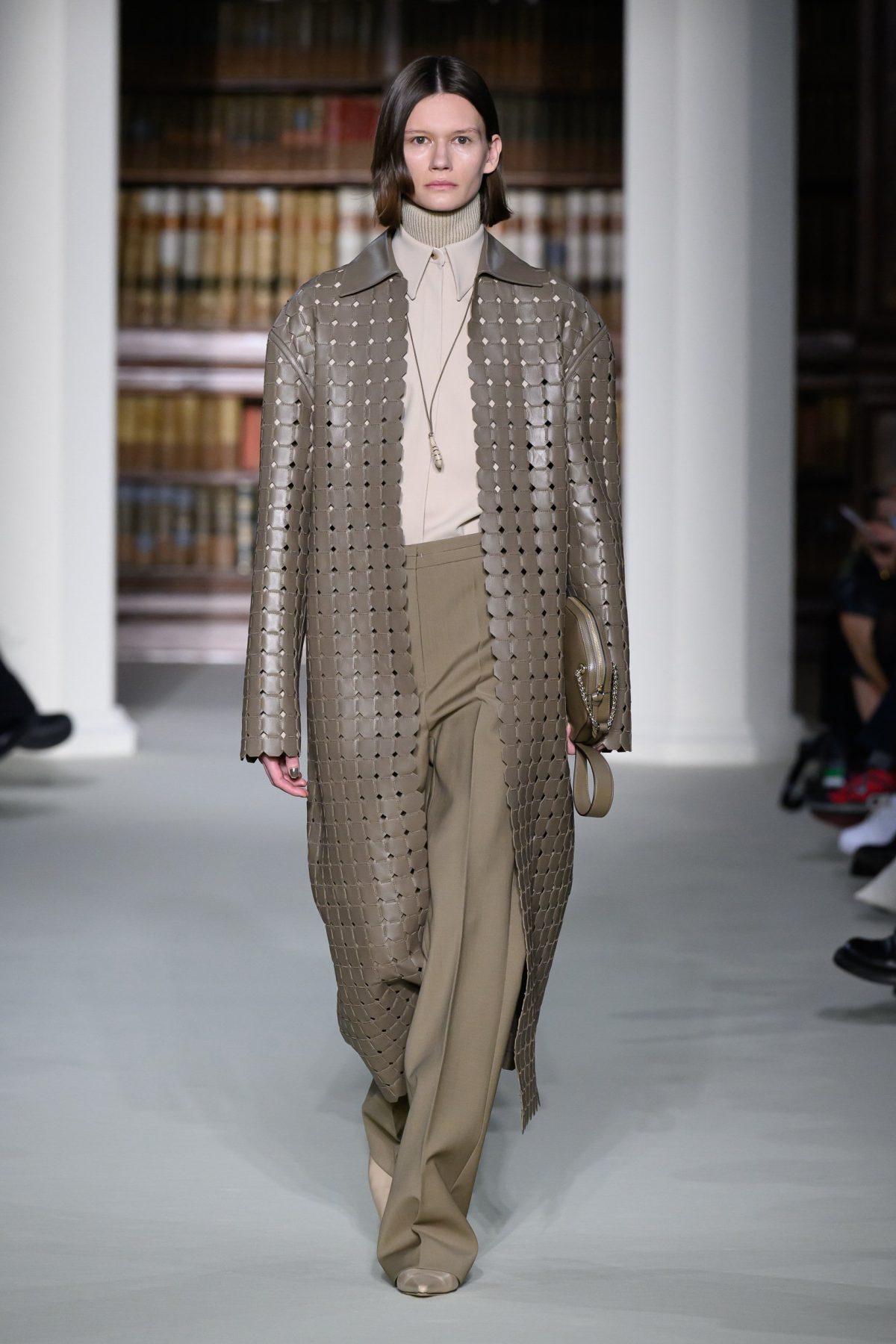 Galleria foto 'Sfilate Milano donna, l’equilibrio sopra la follia' - foto 8