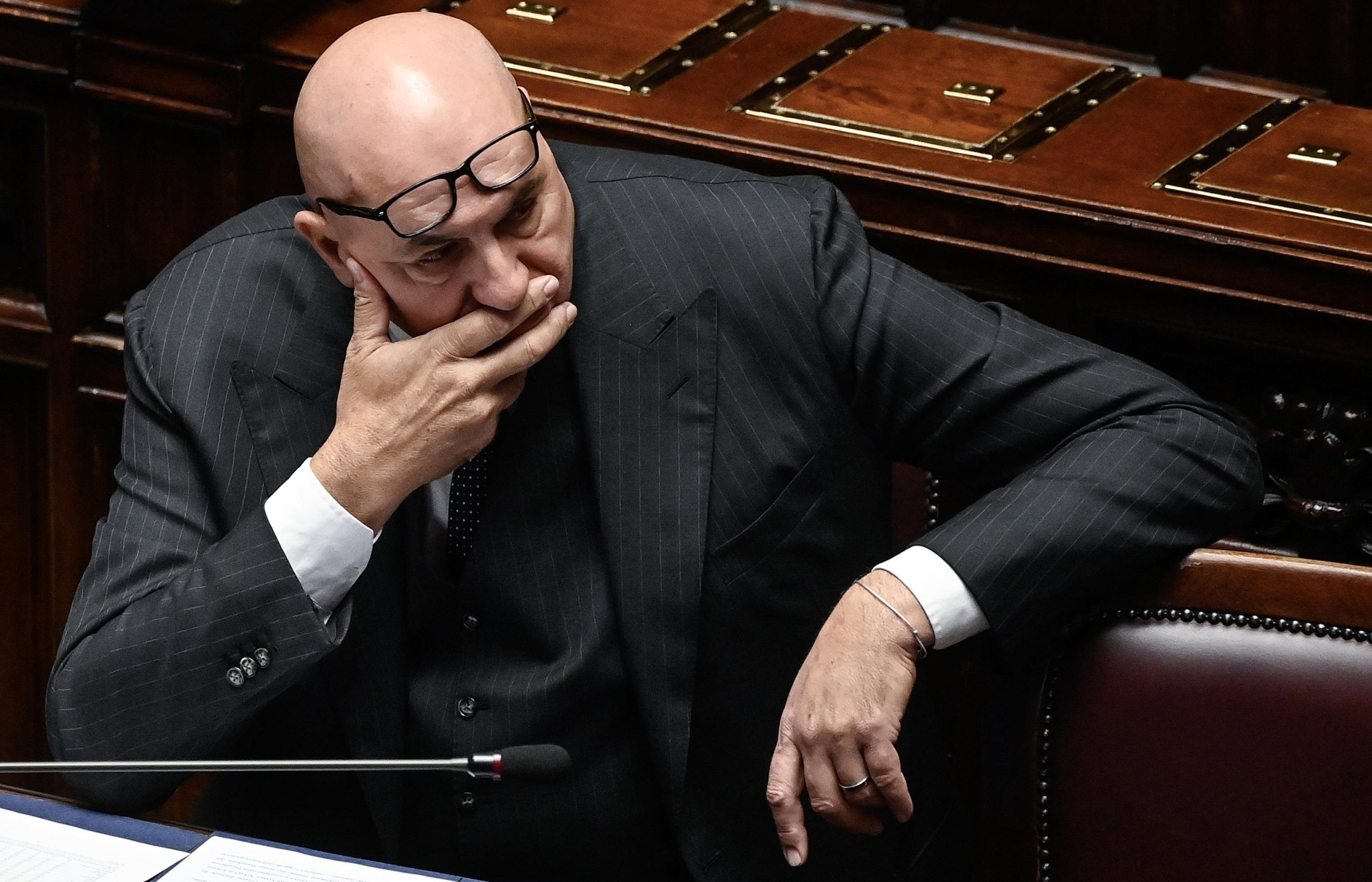 Pista choc: il dossier anti-Crosetto partito dai cronisti di De Benedetti