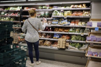 Istat: a febbraio inflazione stabile. Cala quella di fondo