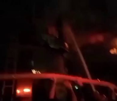 Bangladesh, incendio in un centro commerciale: 43 morti | video