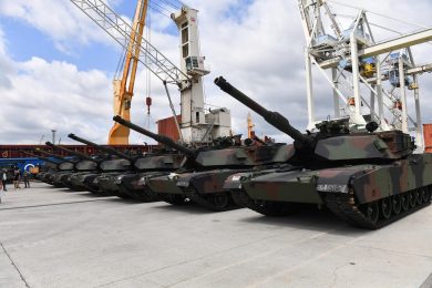 Gli Usa vogliono proteggere i carri armati dati all’Ucraina che non hanno cambiato la guerra