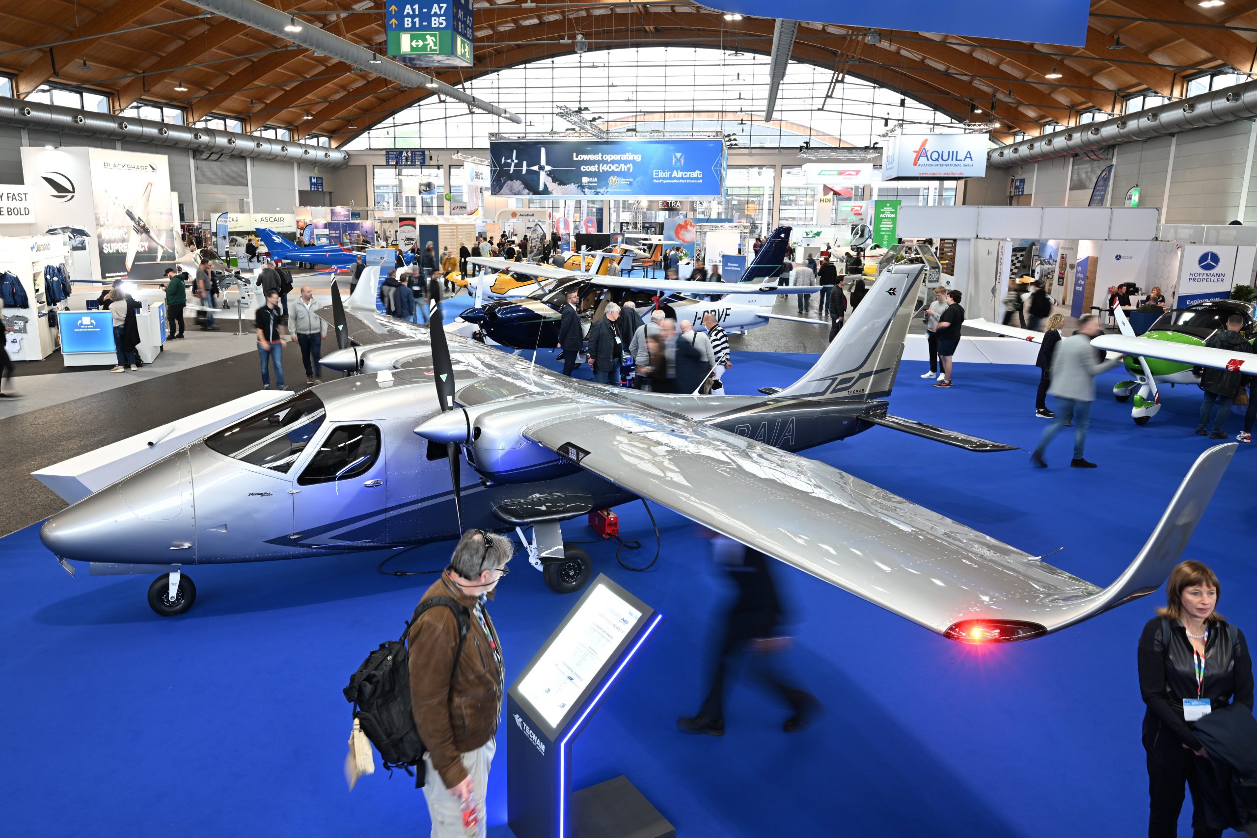 Aero, la fiera che traccia una nuova linea per il mercato del volo