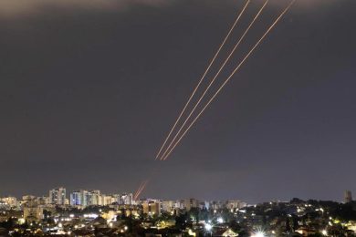 La Siria conferma: attaccata da Israele una base nel sud del Paese