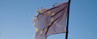 «Spettatori a Bruxelles»: ecco come Prodi, Draghi e Monti hanno fatto a pezzi il sogno europeo